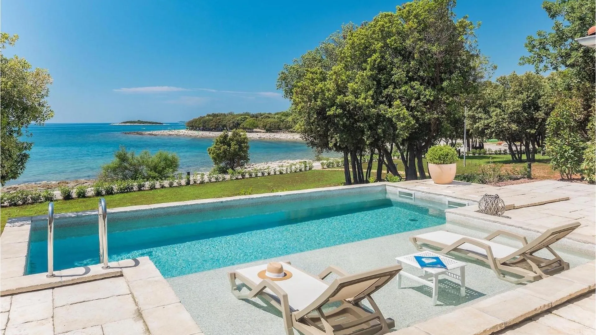 Luxury Beach Villas Porto Bus Pula Croatia